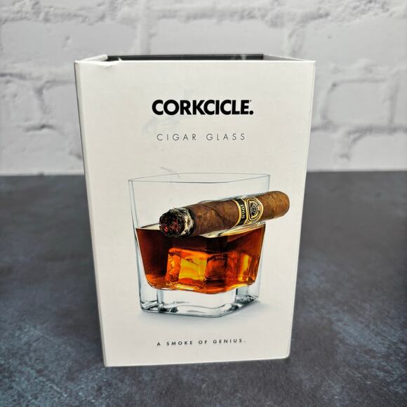 New in Box Corkcicle Cigar Holding Whiskey Rocks Glass 9oz - Picture 1 of 6